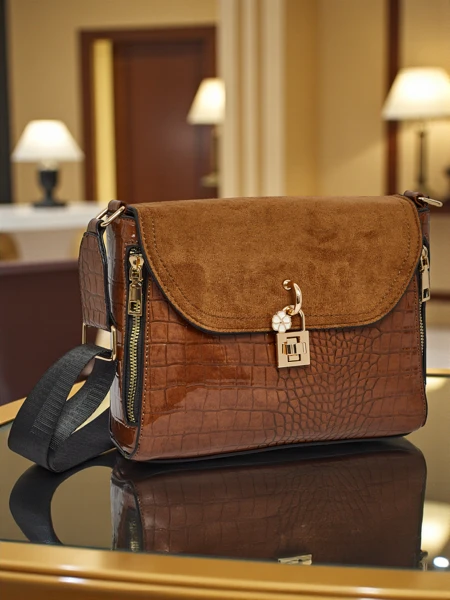 Geantă mică de damă din piele ecologică cu imprimeu Narelle