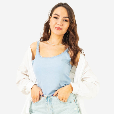 Tricou de damă albastru cu dantelă pe bretele - Îmbrăcăminte