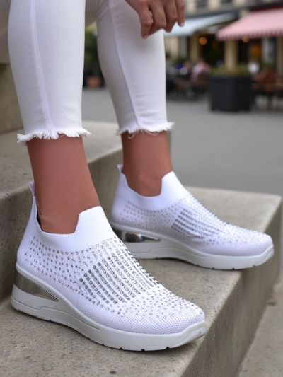Royalfashion Pantofi sport cu talpă wedge pentru femei, slip-on, cu strasuri Qelavise