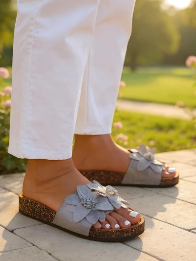 Sandale Royalefashion pentru femei cu flori Foules