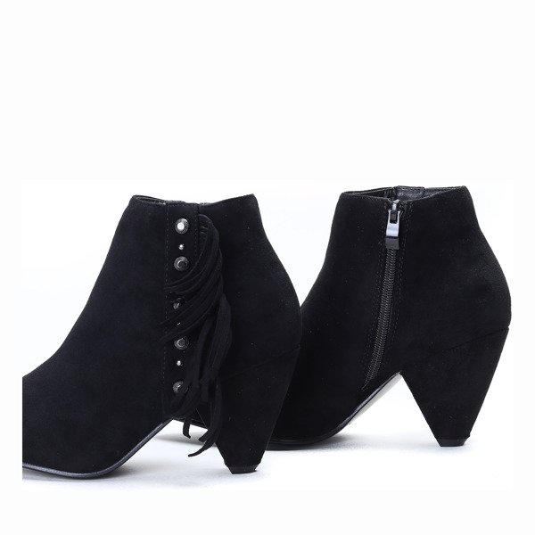 Czarne botki na trójkątnym obcasie Madelynn - Obuwie