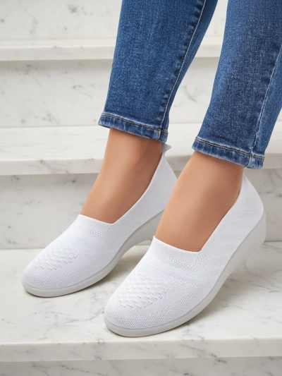 Floare Albă Thermis - Pantofi de Damă Eleganti cu Pană