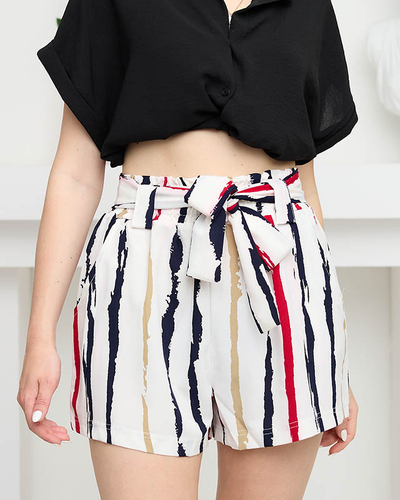 Pantaloni scurți de damă din țesătură în dungi albe - Îmbrăcăminte