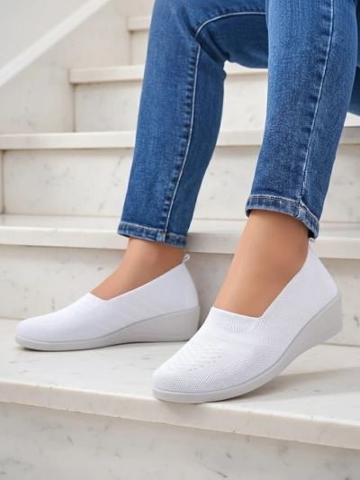 Floare Albă Thermis - Pantofi de Damă Eleganti cu Pană