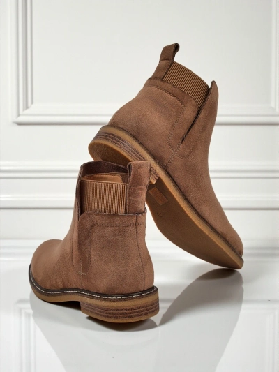 Gyal dem boot ala Chelsea boot fram eko-suedha Veysi