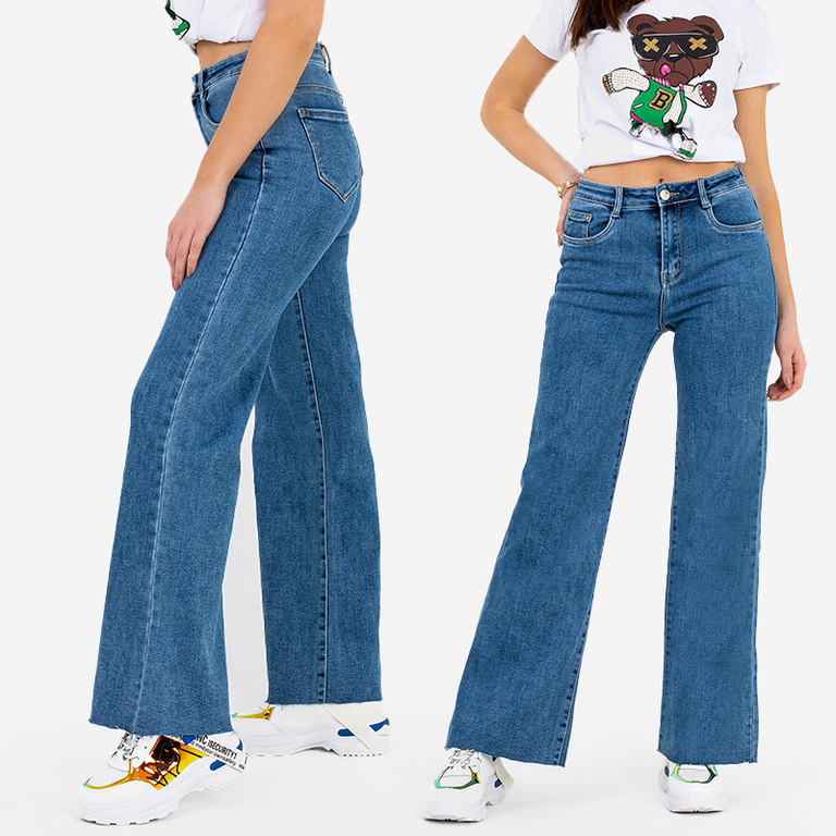 Blugi evazați pentru femei - Îmbrăcăminte