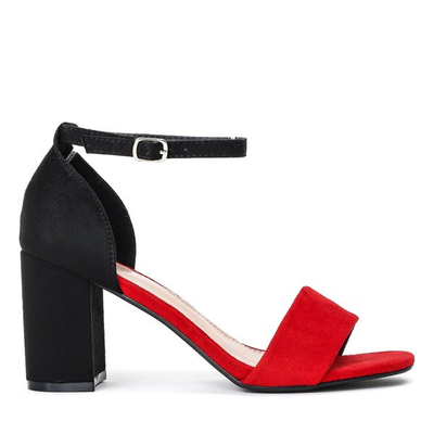 Czarne sandały na słupku z czerwonym wykończeniem Betine - Obuwie