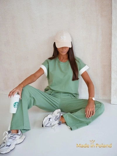 Aurelia Verde – conjunto deportivo caqui algodón elastano clásico elegante italiano