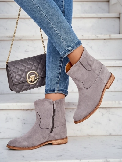 Cizmele de cowboy de la Royalfashion pe un toc acoperit Patorias