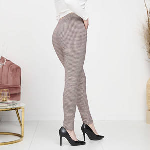 burgundia || negru || alb