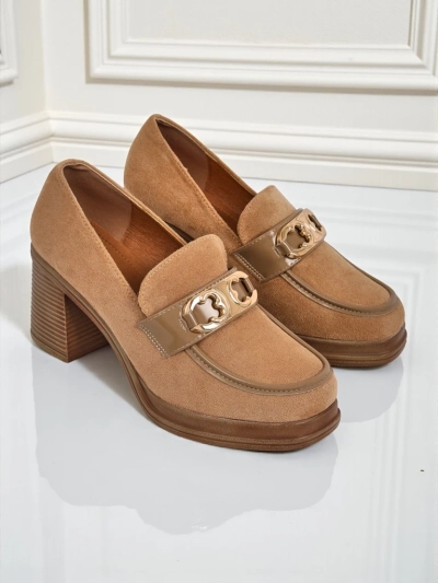 Damskie Loafers Perseida – jasnobrązowe zamszowe na słupku eleganckie