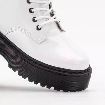 OUTLET Cizme Beretta din piele lacuta alba - Incaltaminte