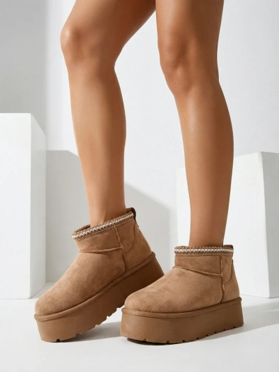 Royalfashion Cizme scurte pentru femei a'la cizme de zăpadă Xoalla