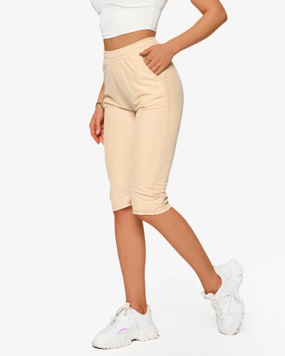 Pantaloni scurți de damă 3/4 din țesătură, bej PLUS SIZE- Îmbrăcăminte