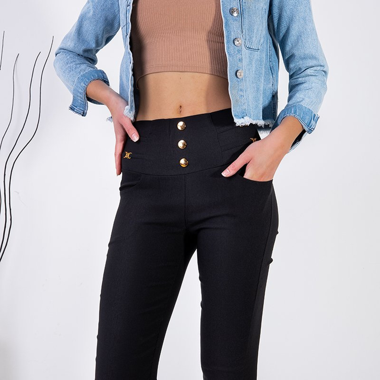 Femei negre cu decorațiuni - Îmbrăcăminte