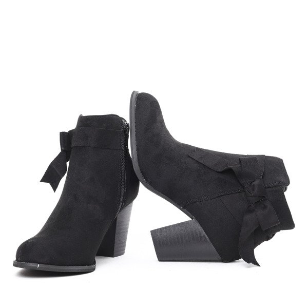 Czarne botki z eko zamszu Akane- Obuwie