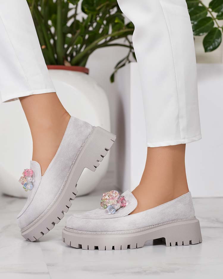 Mocasini de damă gri deschis cu mărgele colorate Hetika - Încălțăminte