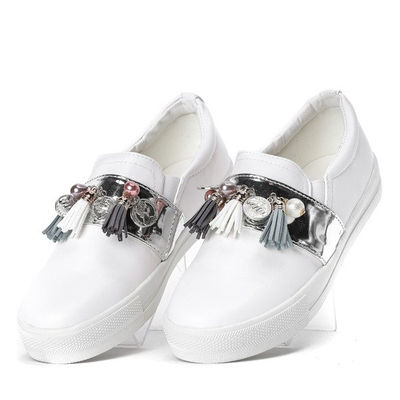 Biało-srebrne tenisówki slip on z zawieszkami Clarette - Obuwie
