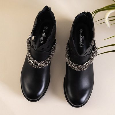 Ghete negre cu decupaje și lanțuri argintii Tierra - Încălțăminte