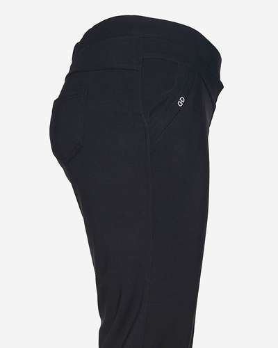 Pantaloni scurți 3/4 de damă în negru PLUS SIZE - Îmbrăcăminte