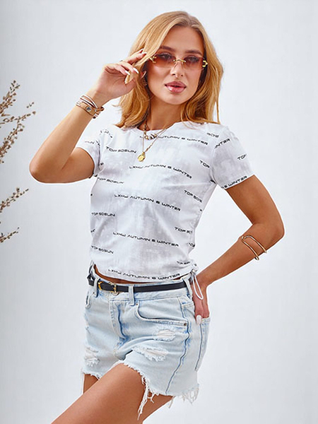 Royalfashion Tricou de damă din bumbac cu șnururi laterale, inscripții și sclipici