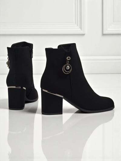 Botine de damă mate cu toc gros Vioi