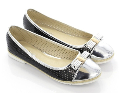 Srebrno-czarne baleriny z lakierowanym noskiem Tossa - Obuwie