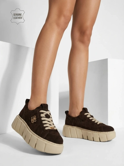 Sportowe sneakersy damskie ze skóry naturalnej Renos