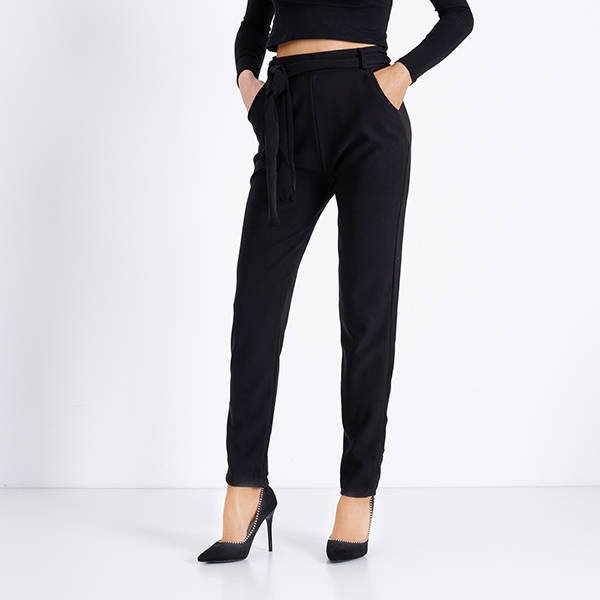 Drumeții negre cu curea pentru femei - Îmbrăcăminte