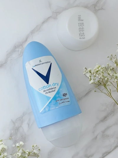 Deodorant-antiperspirant pentru femei roll-on 50 ml
