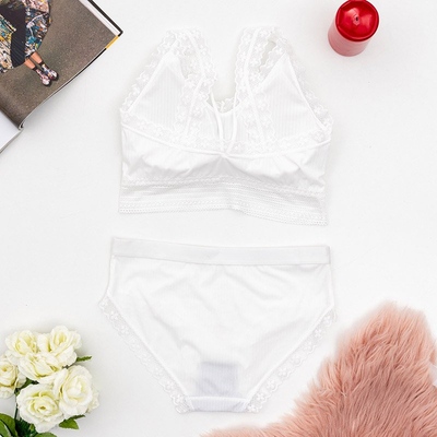 Lenjerie albă pentru femei, setată cu dantelă - Lenjerie intimă