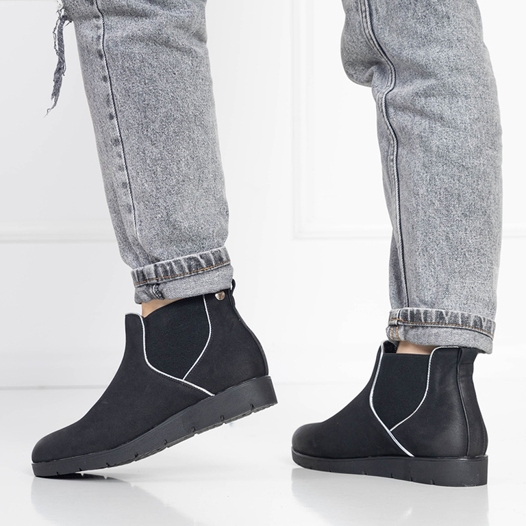 OUTLET Cizme elegante pentru femei negre Zulla- Incaltaminte