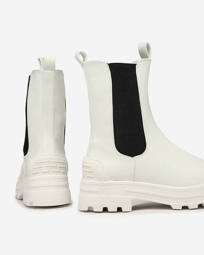 Royalfashion Cizme cu toc plat pentru femei, în alb Yennas