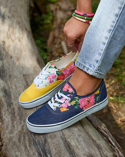 Royalfashion Blue Women's Blossom Beat Floral Sneakers