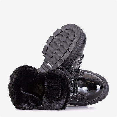 Cizme de damă lacuite negre de la Rostorie - Încălțăminte