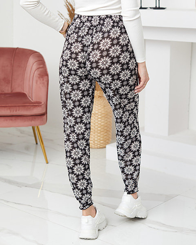 Pantaloni din țesătură cu model alb-negru pentru femei - Îmbrăcăminte