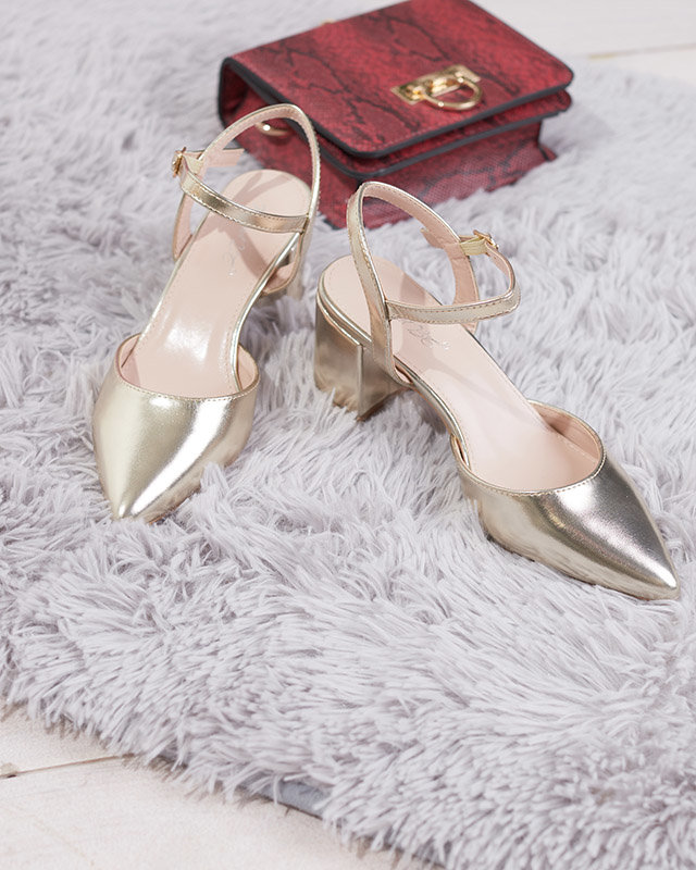 Sandale de damă pe stâlp jos într-o culoare aurie Nerolak - Încălțăminte