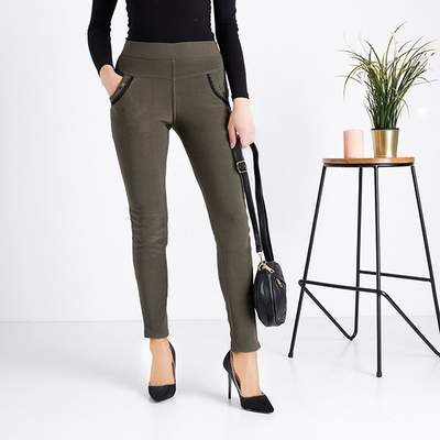 Pantaloni de femei izolate de culoare verde închis - Îmbrăcăminte