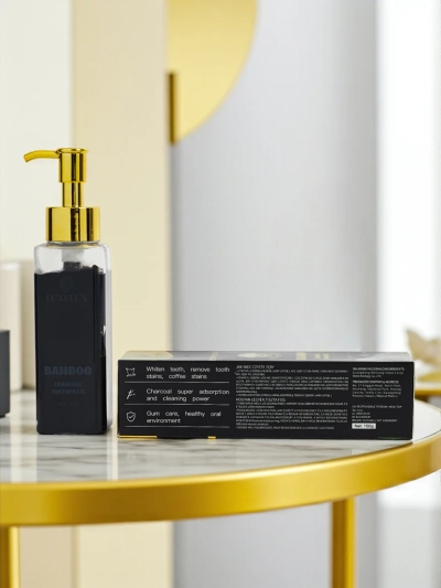 LUXELUX Wybielająca pasta do zębów z tauryną i aktywnym węglem