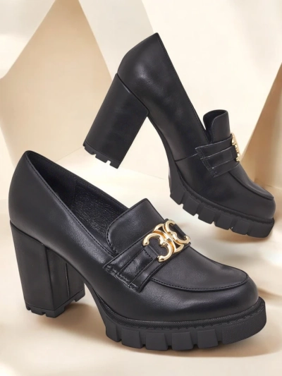 Zapatos de salón de mujer Nero Aurora con tacón de bloque y hebilla dorada, piel ecológica