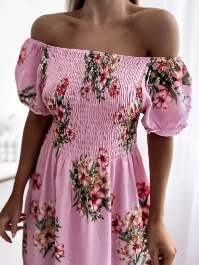 Rochie midi roz de damă cu model floral - Îmbrăcăminte