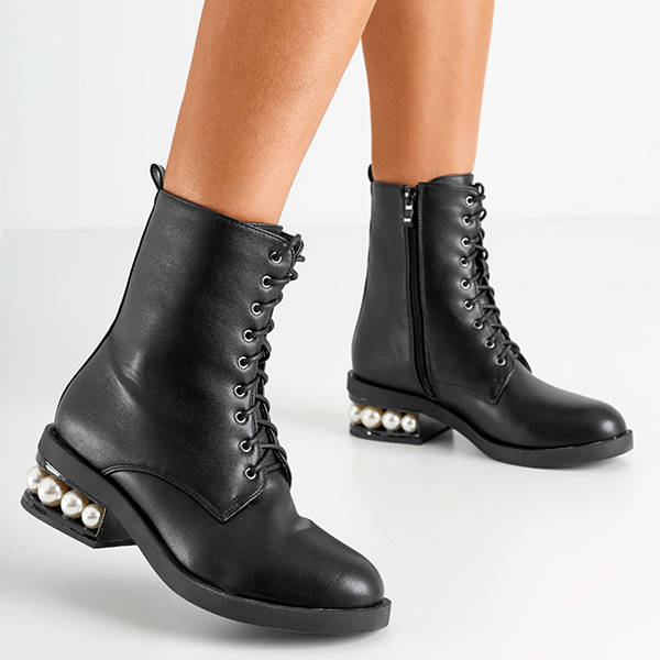 Ghete dama cu toc plat negru, cu perle Minot - Încălțăminte