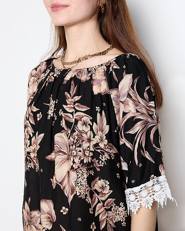 Bluză de damă neagră cu flori MARIM PLUS - Îmbrăcăminte