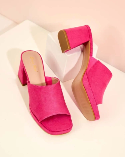 Royalfashion Flip-flops pentru femei pe un post Opetikas