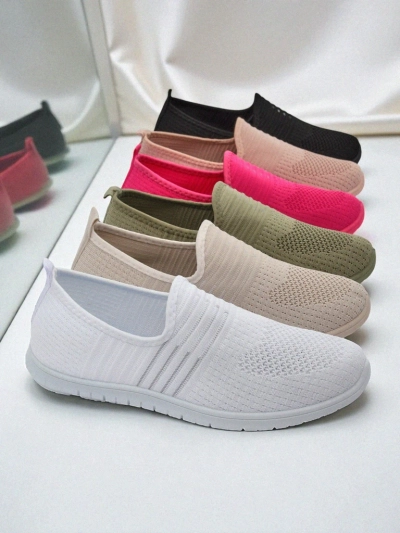 Damskie biale slip-ony Tkanina Callisto – lekkie buty na wiosne i lato