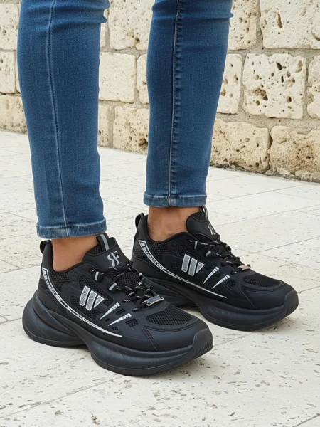 Pantofi sport de damă Royalfashion Hypatia negri cu toc plat de 5 cm