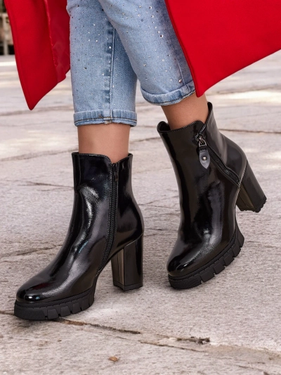 Cizme de glezna pentru femei Royalfashion Patent pe un toc Vemorro