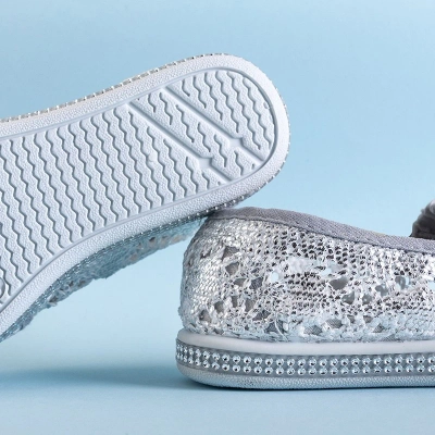 OUTLET Slip-on pentru copii din dantela gri cu bordura argintie Ozana - Incaltaminte