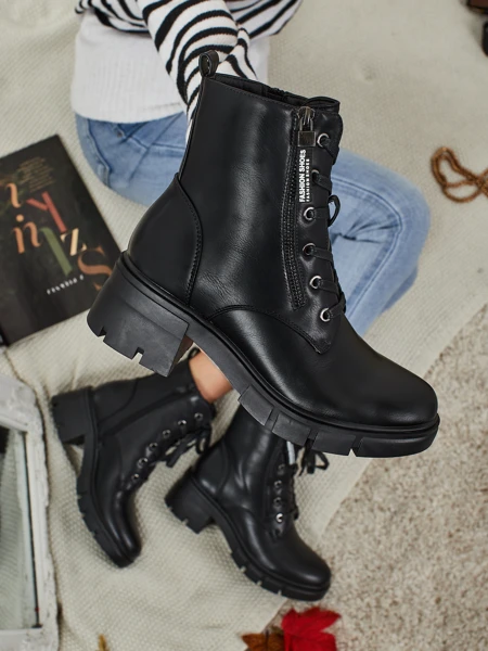 Botine de damă Nomelira din piele ecologică cu șireturi