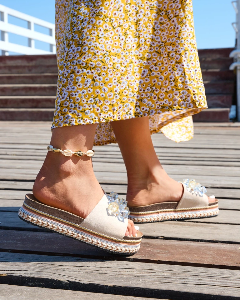 Royalfashion Șlapi de damă cu cristale în bej Bollah